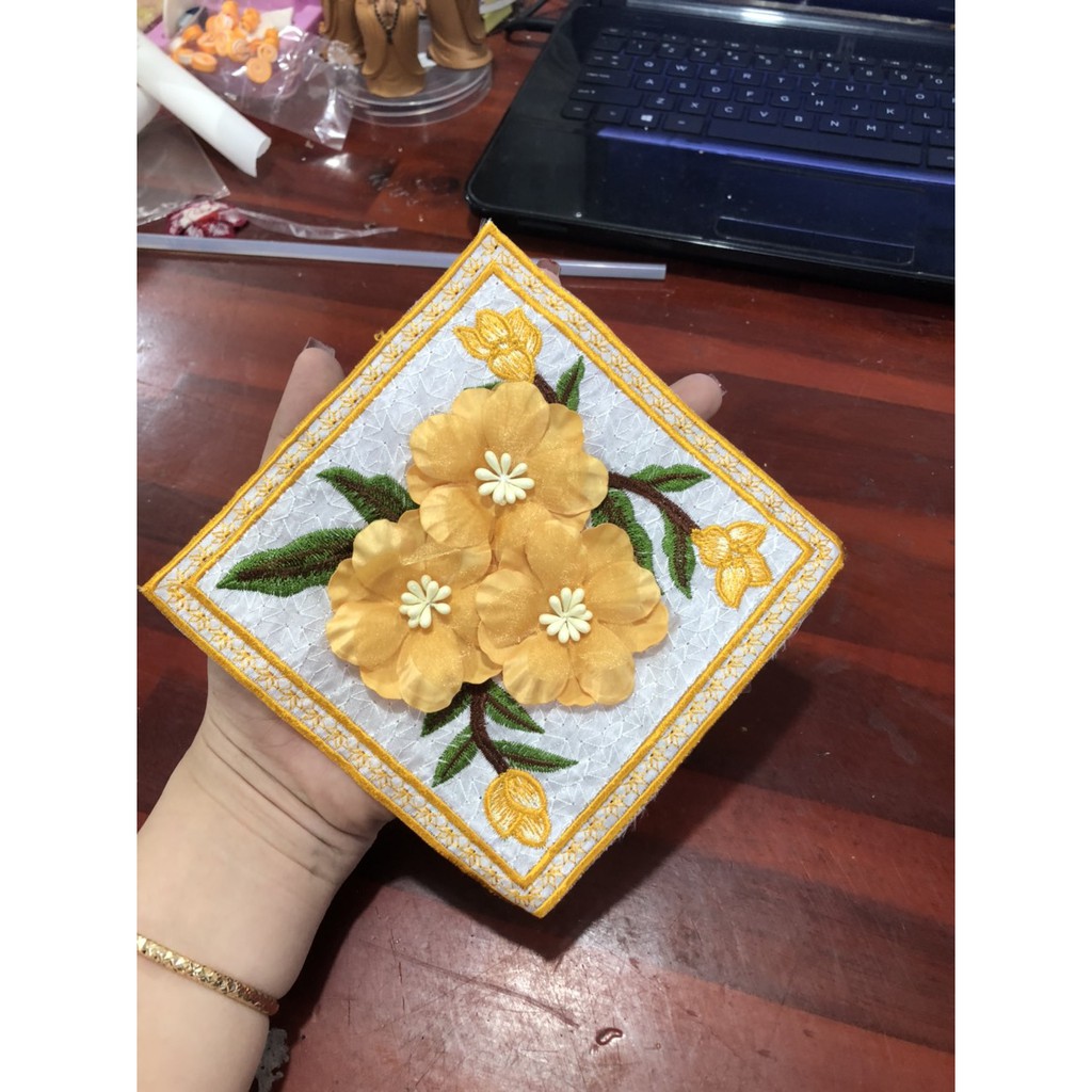 tấm vuông hoa 14cm xinh xắn