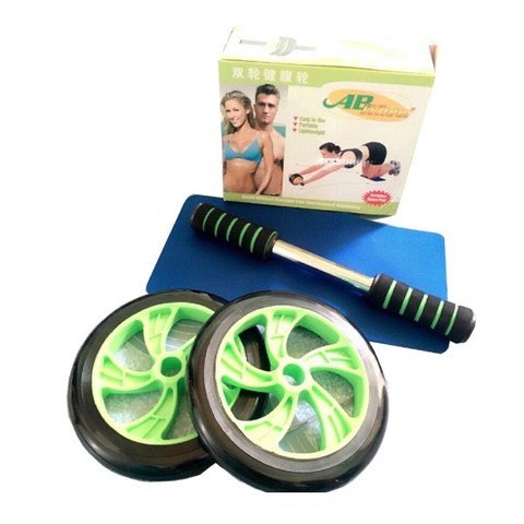 CON LĂN TẬP BỤNG BÁNH XE