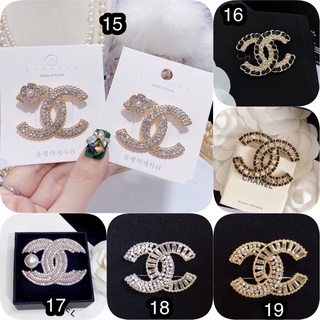 Tag cài áo chữ X