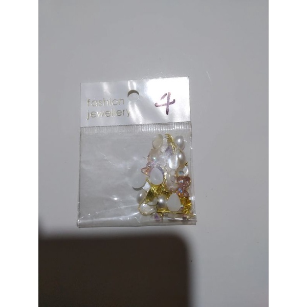 Hình champ trang trí móng nail đẹp nhiều mẫu