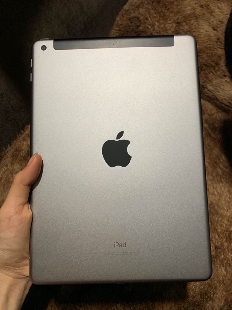 iPad 9,7inch 32GB 2018 4G + Wifi (Like New) | BigBuy360 - bigbuy360.vn