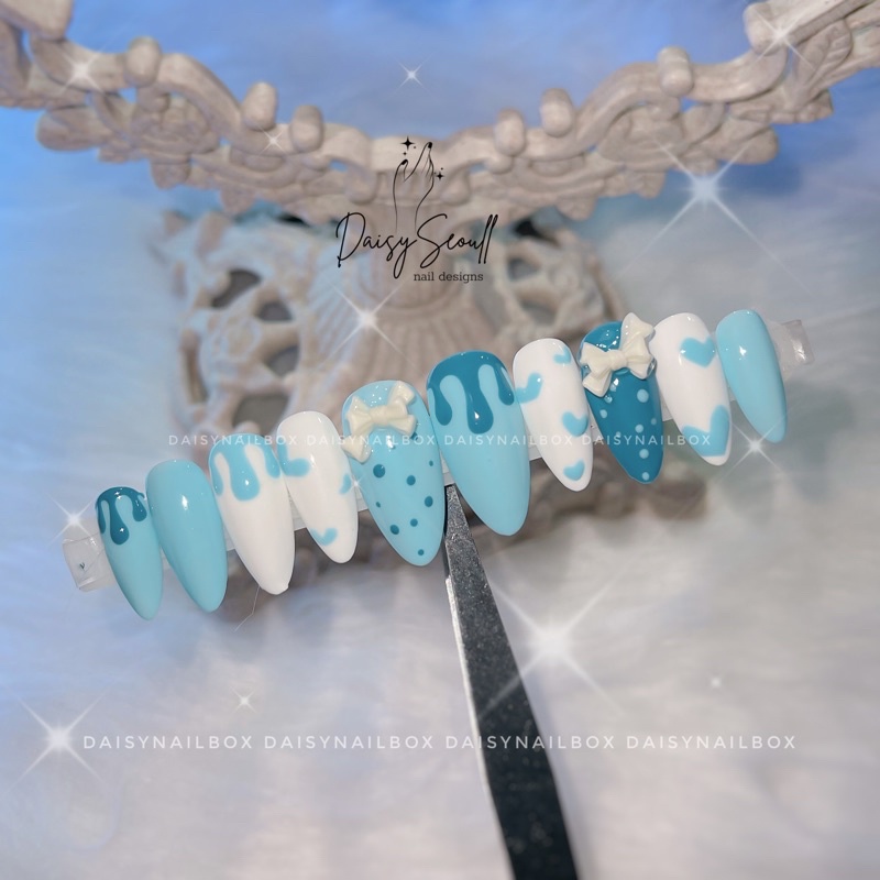 Nailbox thiết kế đổi màu theo yêu cầu