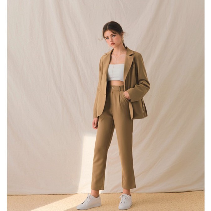 [Mã FAMALLT5 giảm 15% đơn 150k] Áo khoác blazer độn vai thanh lịch nữ Air Space 2031826006 | BigBuy360 - bigbuy360.vn