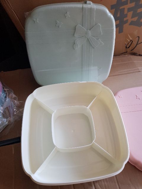 Khay đựng bánh kẹo vuông nơ