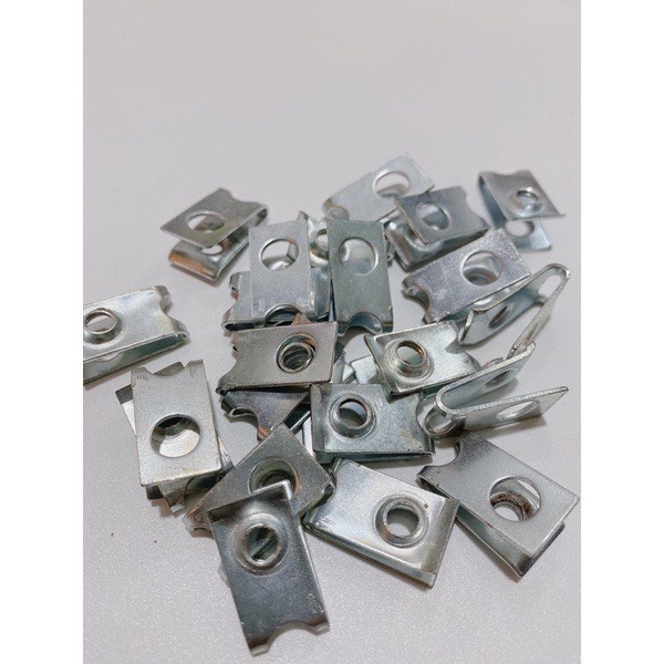 Pát kẹp dài 6 ly răng nhuyễn  gắn cho xe Wave RS, Future Neo