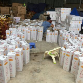 Đèn  thờ  gỗ xà cừ cao cấp hình  quả dứa