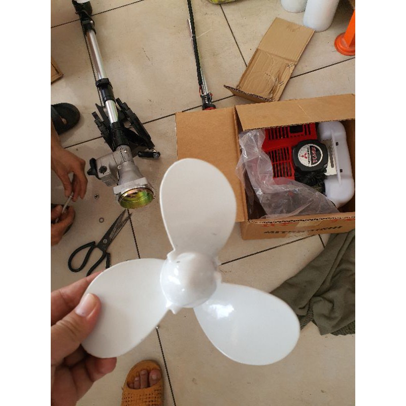 Chân vịt chạy nước  , Bằng thép Lắp cho dàn láp chạy động cơ máy cắt cỏ