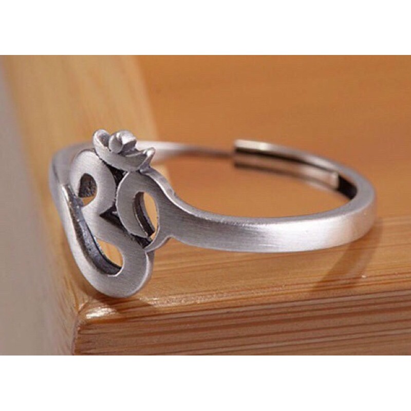 Nhẫn bạc Thái 925 chủng Om Yoga, nhẫn bạc phong thuỷ khắc chú bình an Omani-Minh Tâm Jewelry