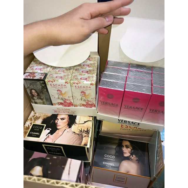 Combo 30 chai nước hoa ống