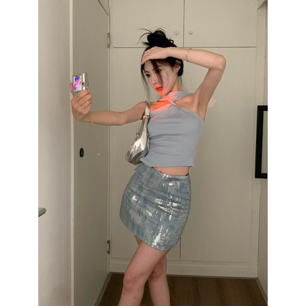 Set Áo Sát Nách Cổ Treo + Chân Váy Chữ A Lưng Cao Đính Kim Sa Lấp Lánh