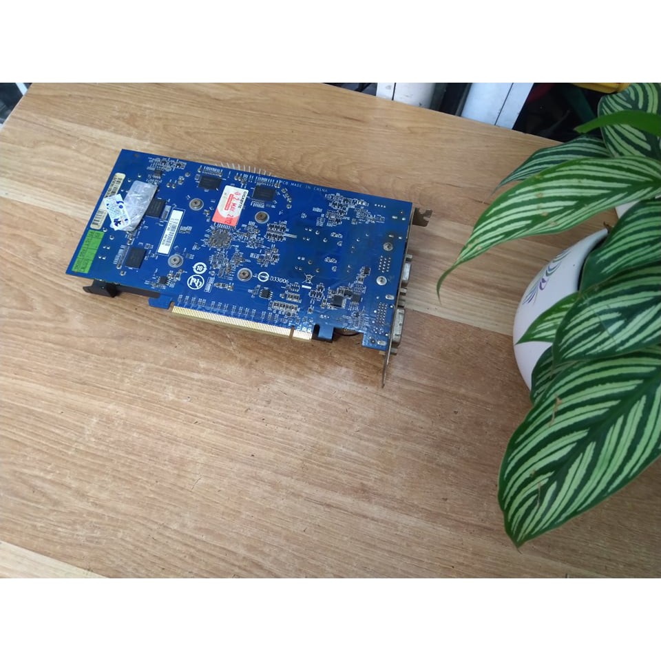 card vga màn hình giga N6670 | BigBuy360 - bigbuy360.vn