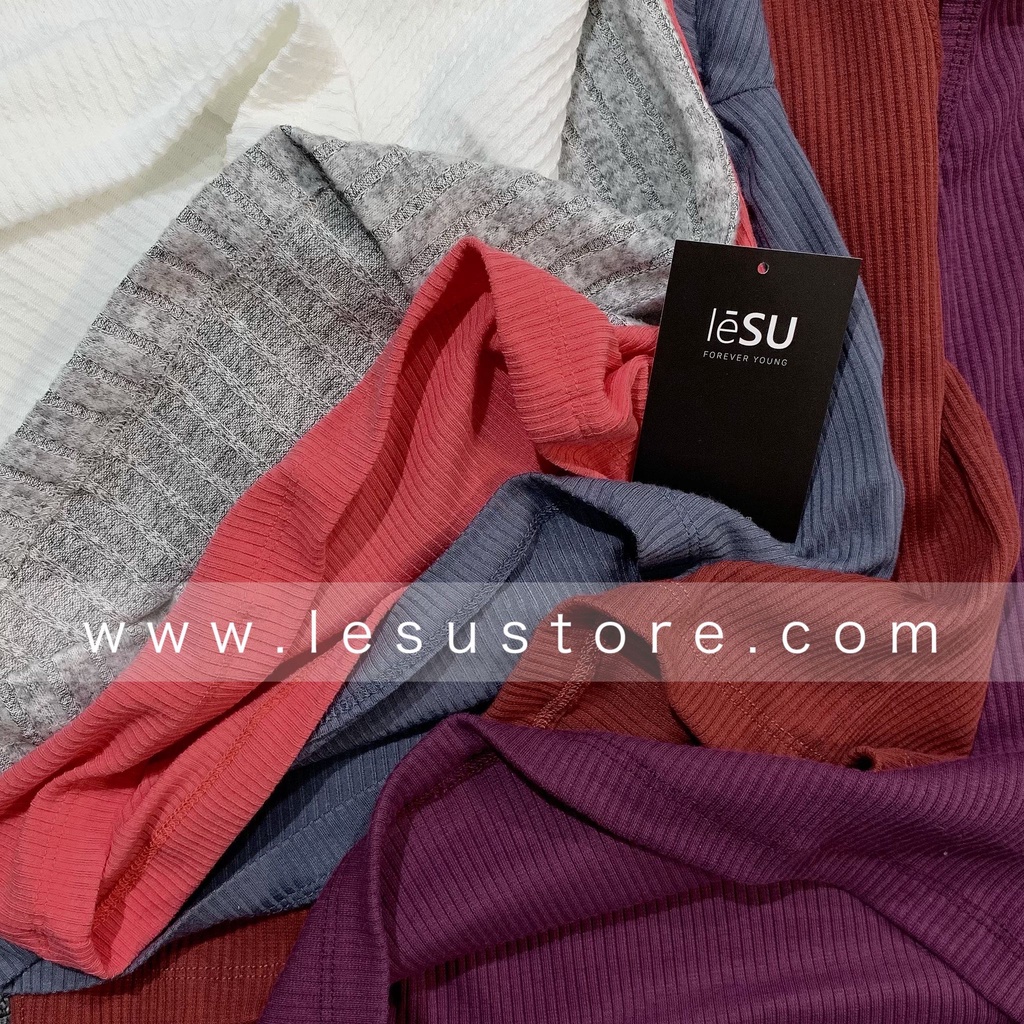 ẢNH TỰ CHỤP Áo croptop thun trơn cổ tròn tay dài