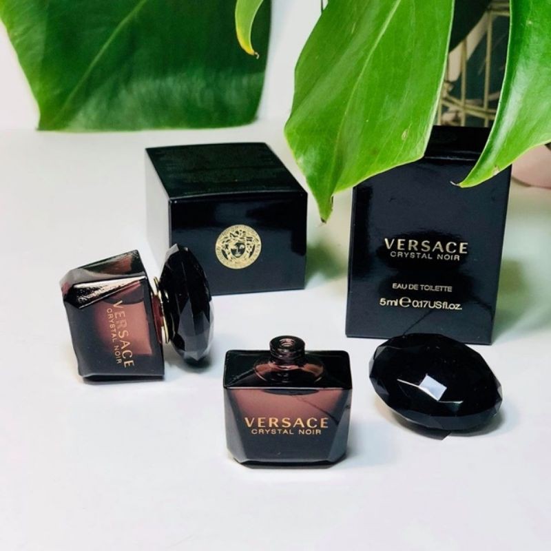 Nước hoa Versace Crystal Noir EDT 5ml