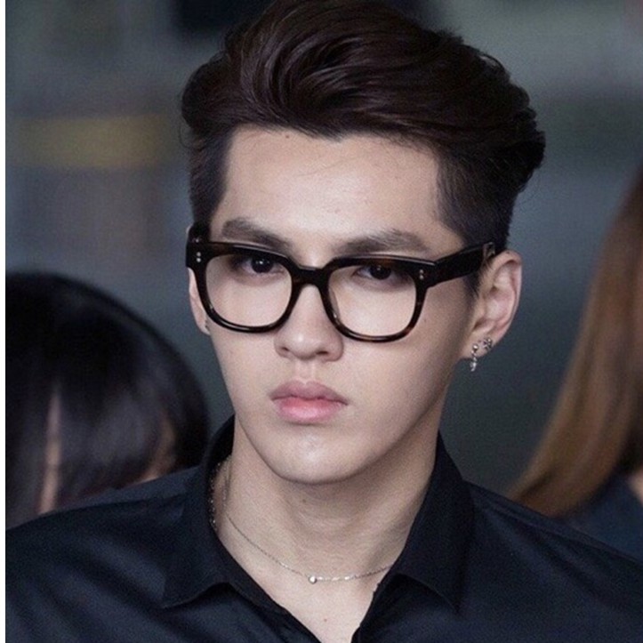 Kính mắt giã cận chữ v thời trang | BigBuy360 - bigbuy360.vn