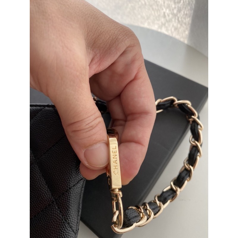 Ví cầm tay size trung