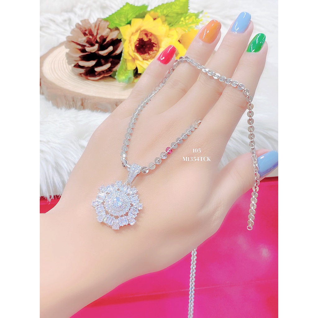 M1354 Mặt dây chuyền nữ UHA mạ vàng 18K kiểu dáng sang trọng