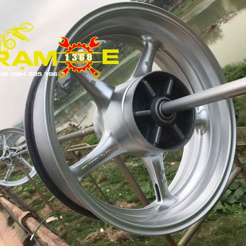 Combo sơn xịt Samurai màu Bạc Crom ánh kim W39 chuẩn quy trình bền đẹp (Uch210-124-W39-K1k) - Trạm Xe 1368 dễ dàng sử dụ