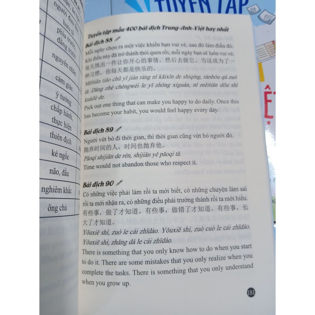 Sách-Combo: Câu chuyện chữ Hán cuộc sống hàng ngày+Tuyển tập 400 mẫu bài dịch Trung Anh Việt hay nhất+ DVD quà tặng