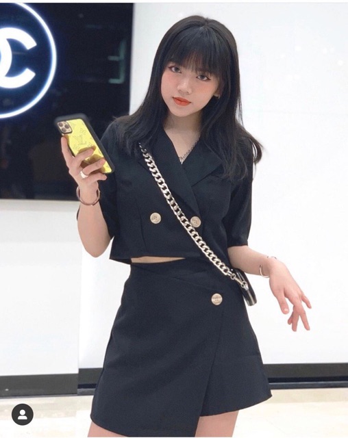 SET SOMI CROPTOP NÚT KÈM QUẦN VÁY ĐEN