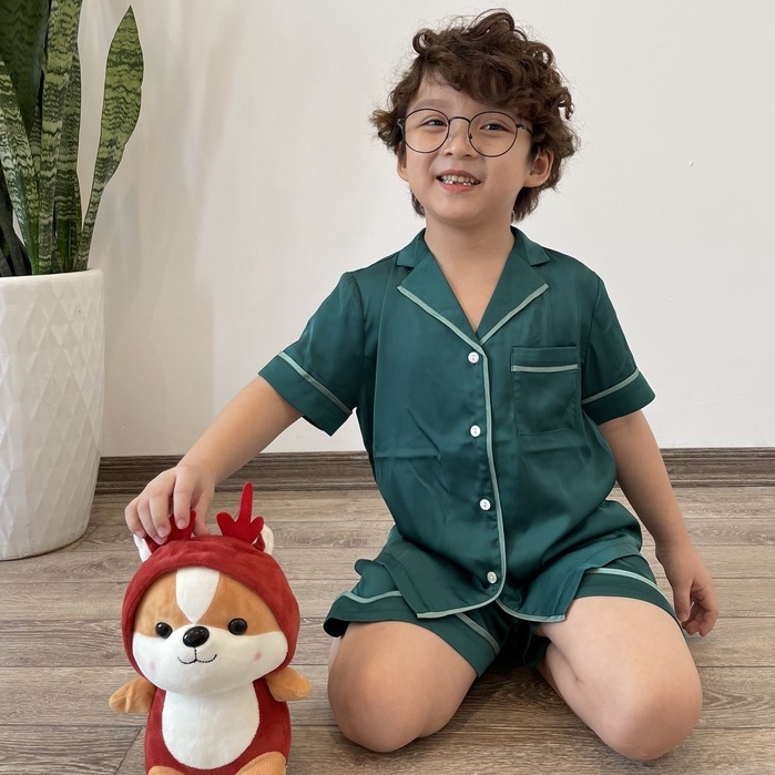 Set ngủ pijama lụa cộc tay bé trai 137KIDS thiết kế cao cấp viền kẻ sang chảnh