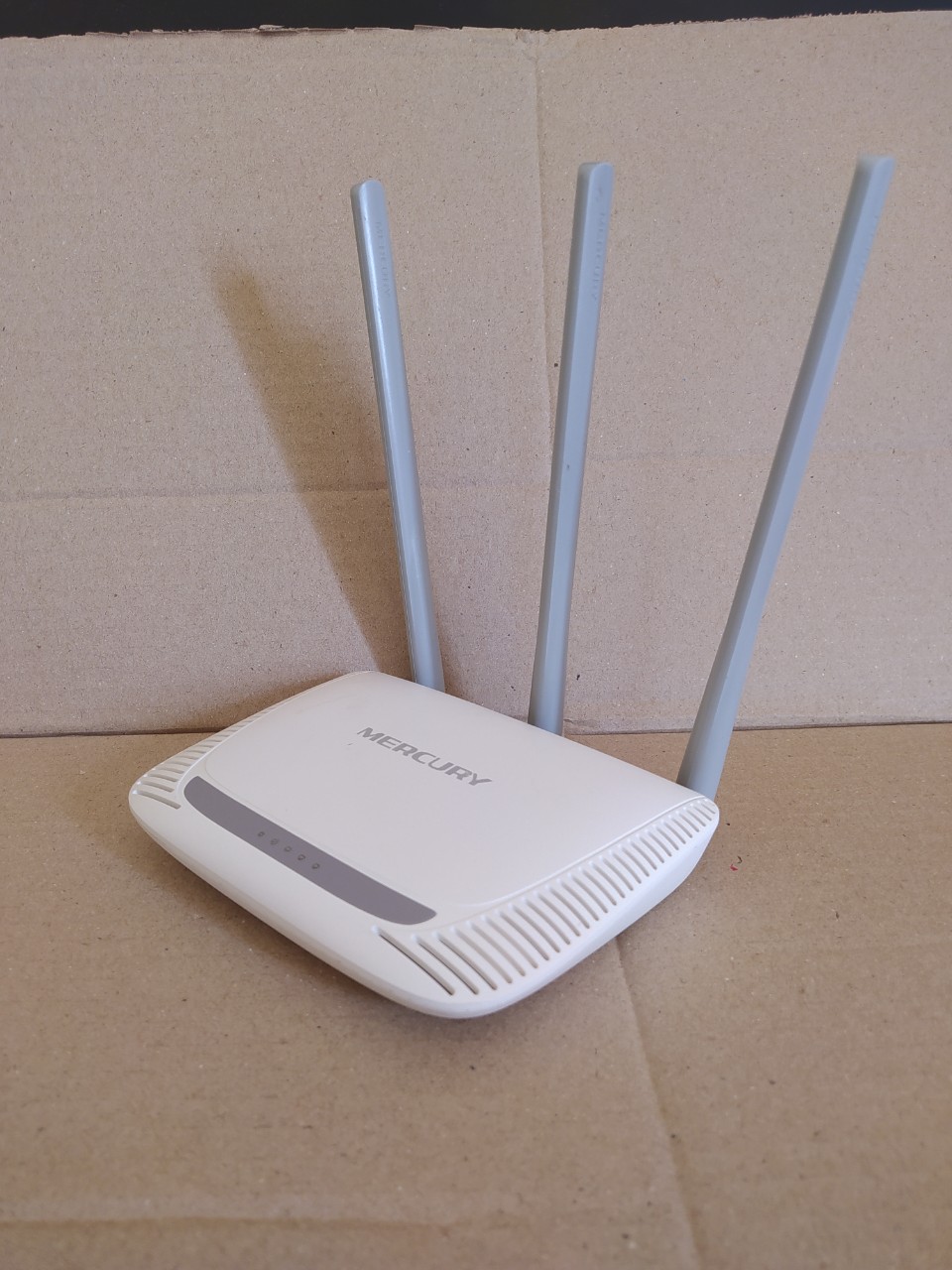 Bộ phát wifi , cuc phat WiFi Mercury 3 râu, 4 râu sóng khỏe , cắm vào là dùng được ngay, đầy đủ phụ kiện