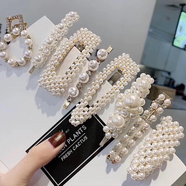 Combo 2 cây kẹp ngọc trai nhân tạo hot trend giá cực tốt
