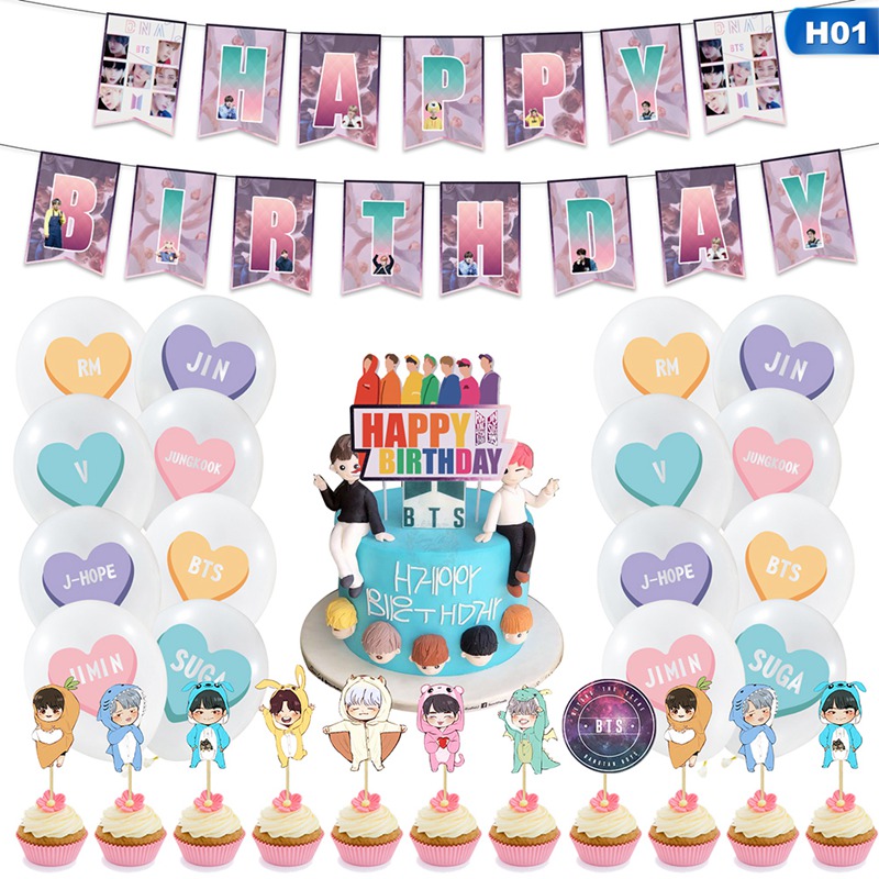 Bộ phụ kiện dùng trong tiệc sinh nhật họa tiết BTS gồm que cắm bánh kem cùng 21 que cắm bánh cupcake và 20 quả bóng bay