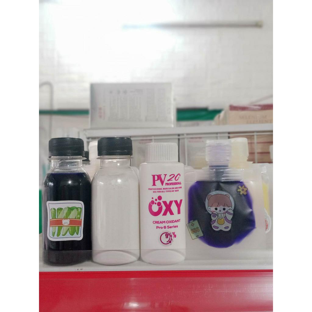 Bột tẩy tóc kèm oxi và gang tay