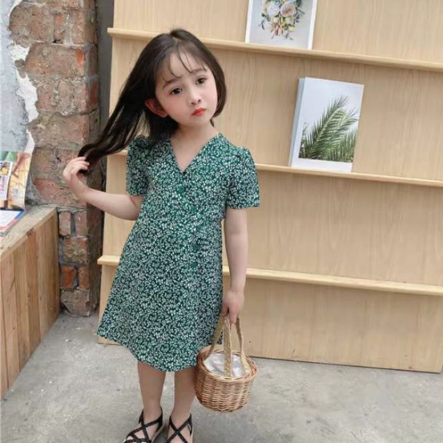 Váy đầm xanh hoa nhí phong cách vintage tiều thư cực xinh cho bé