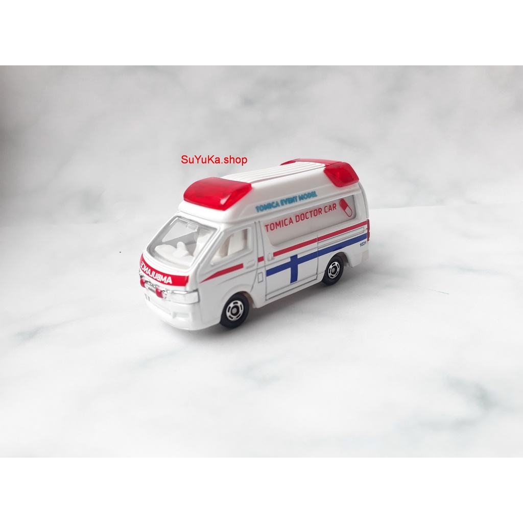 Xe Mô Hình Tomica Toyota - Xe cứu thương màu trắng - No.79