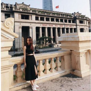 CHÂN VÁY MIDI XẺ TÀ