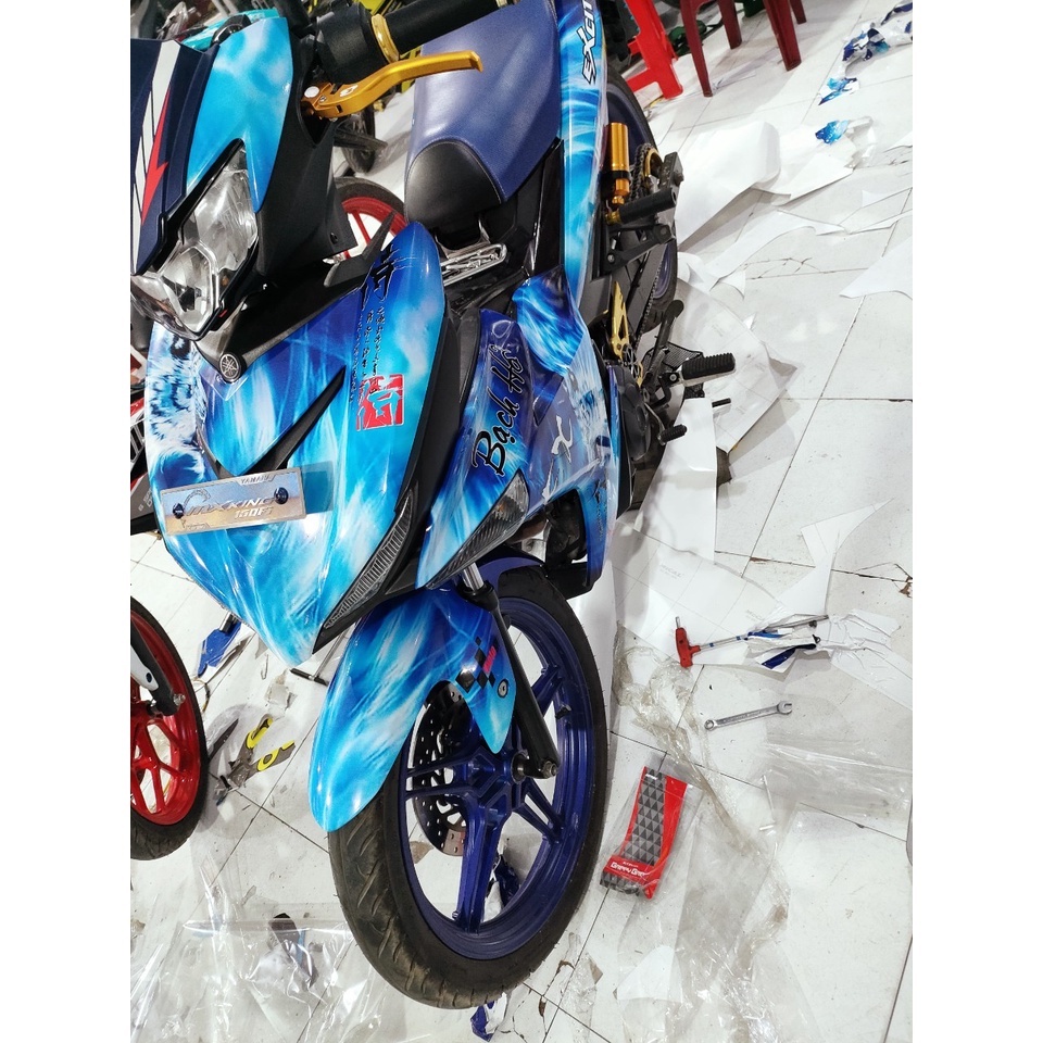 Tem trùm exciter 150 màu xanh trắng bạch hổ chất liệu keo mccal màng bóng