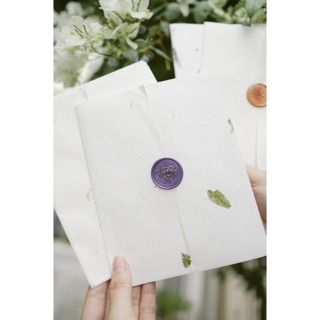 Kẹp sách làm từ giấy dó ép hoa