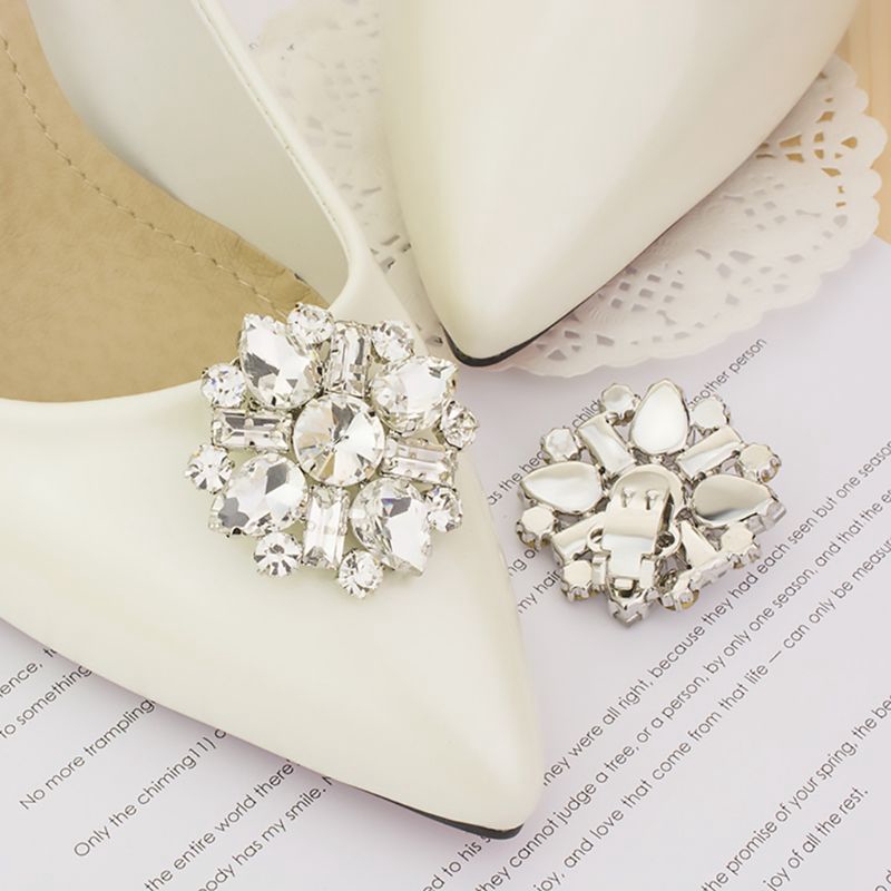 2 Kẹp Giày Trang Trí Đính Đá Cho Tiệc Cưới 5 Kiểu Lựa Chọn