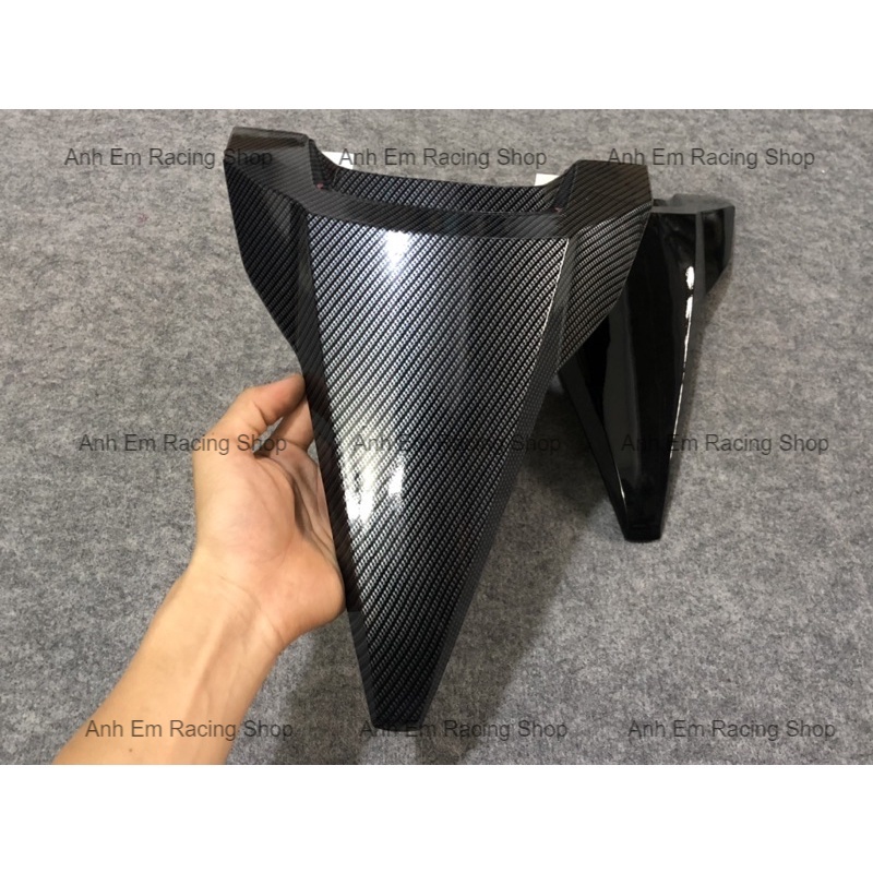 Mặt Nạ Click Thái Vario Màu Đen Bóng Và Cacbon
