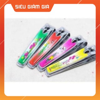 * bấm móng tay cho bé * - nguoilinh845vs