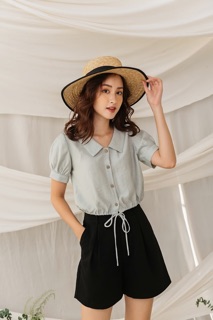 Áo cổ sen vuông