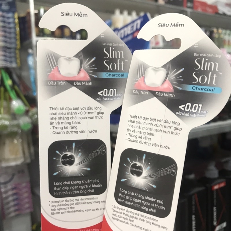 Bàn Chải Đánh Răng COLGATE SLIM SOFT CHARCOAL Lông Chải Kháng Khuẩn Phủ Than (màu ngẫu nhiên)