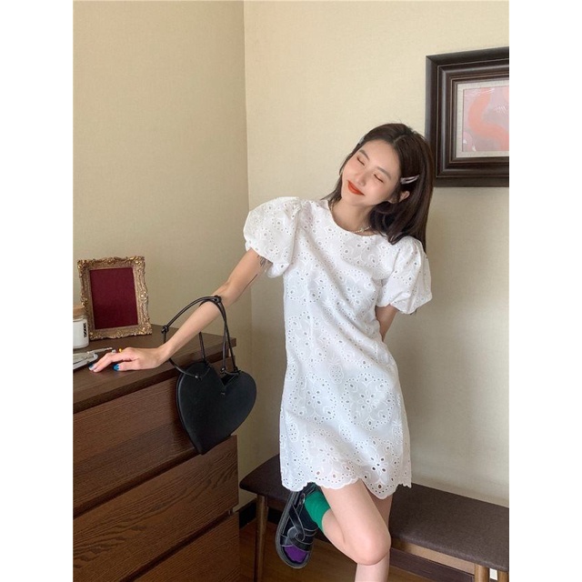 Đầm Ren Tay Phồng Màu Trắng Thời Trang Mùa Hè Hàn Quốc Mới 2022