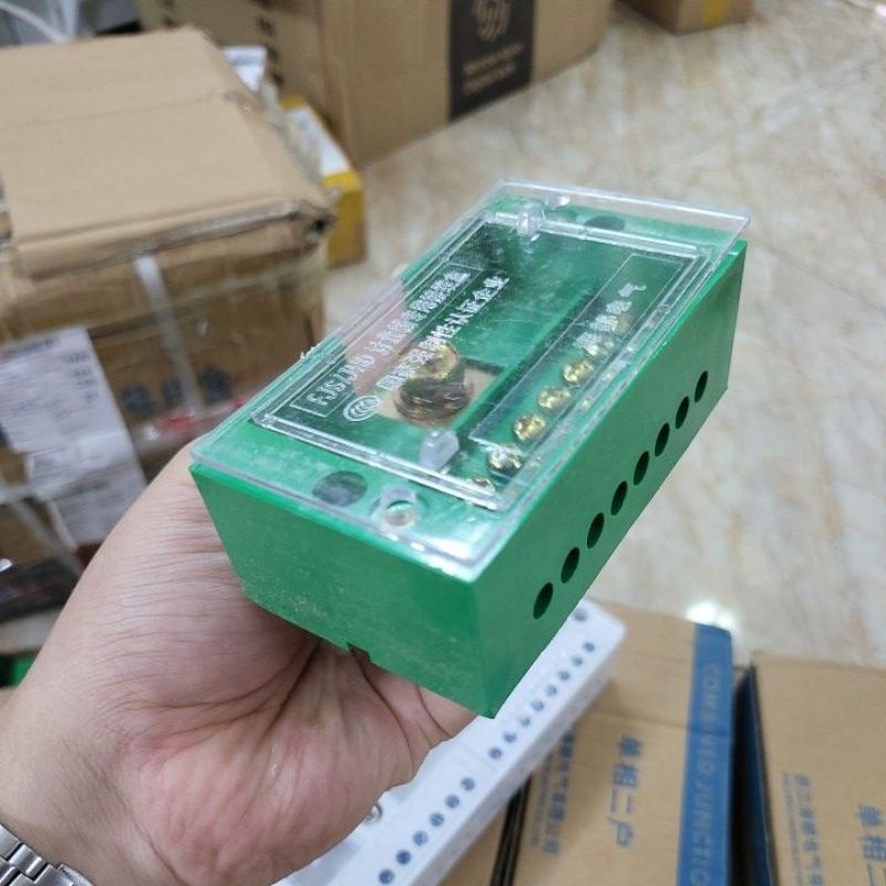 Cầu Đấu Chia Dây Điện Đôi 1 Ra 8 FC8