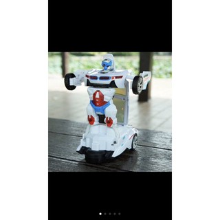 Ô Tô Cảnh Sát Biến Hình Robot