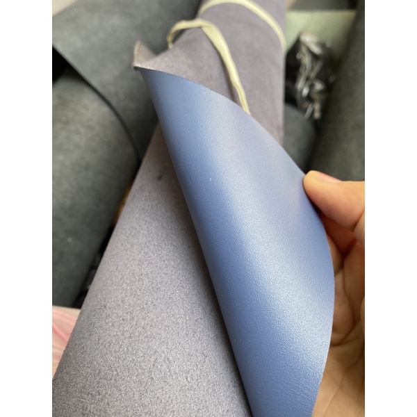 Da bò màu xanh navi