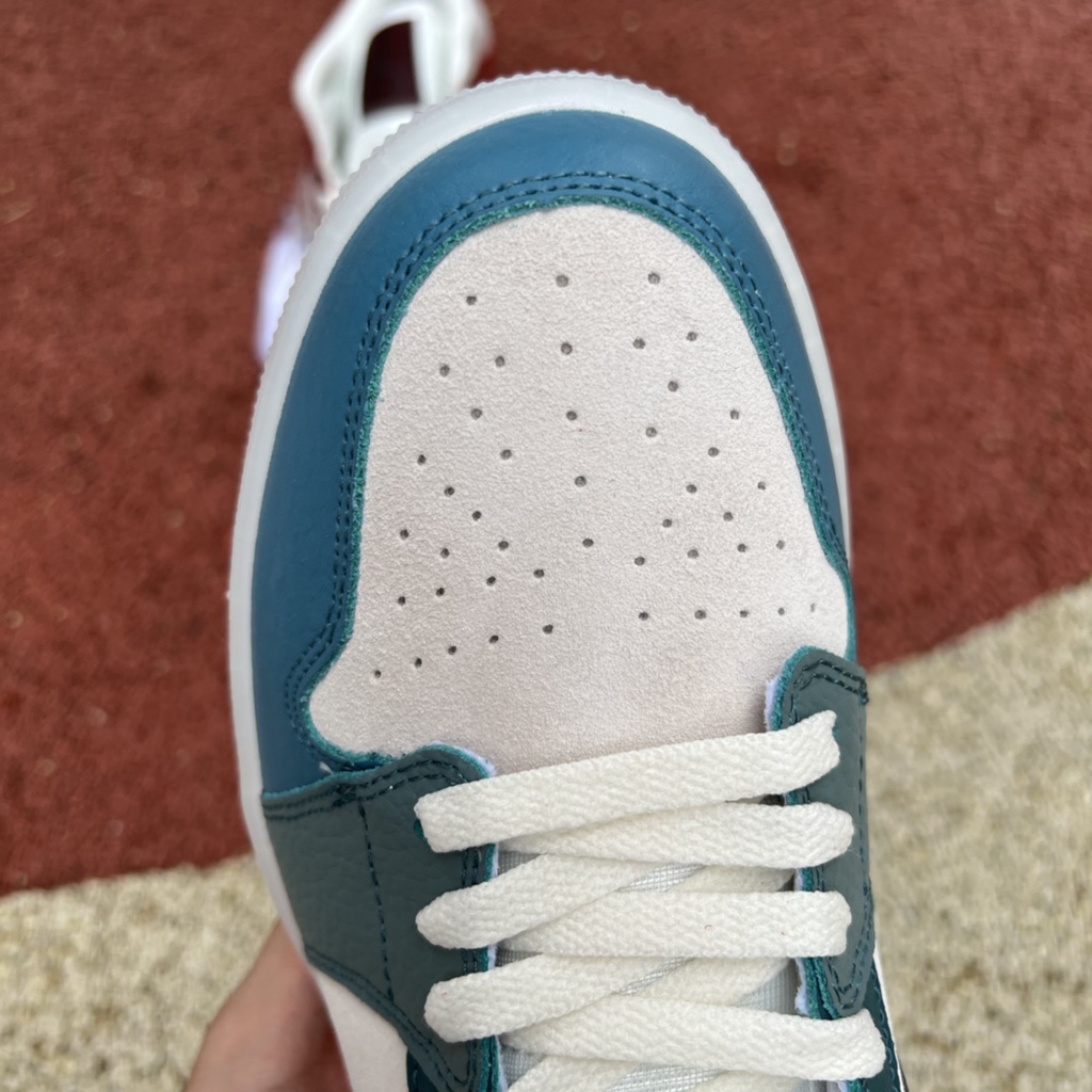 Giày Air Jordan 1 Mid "Anti-Gravity Machines"