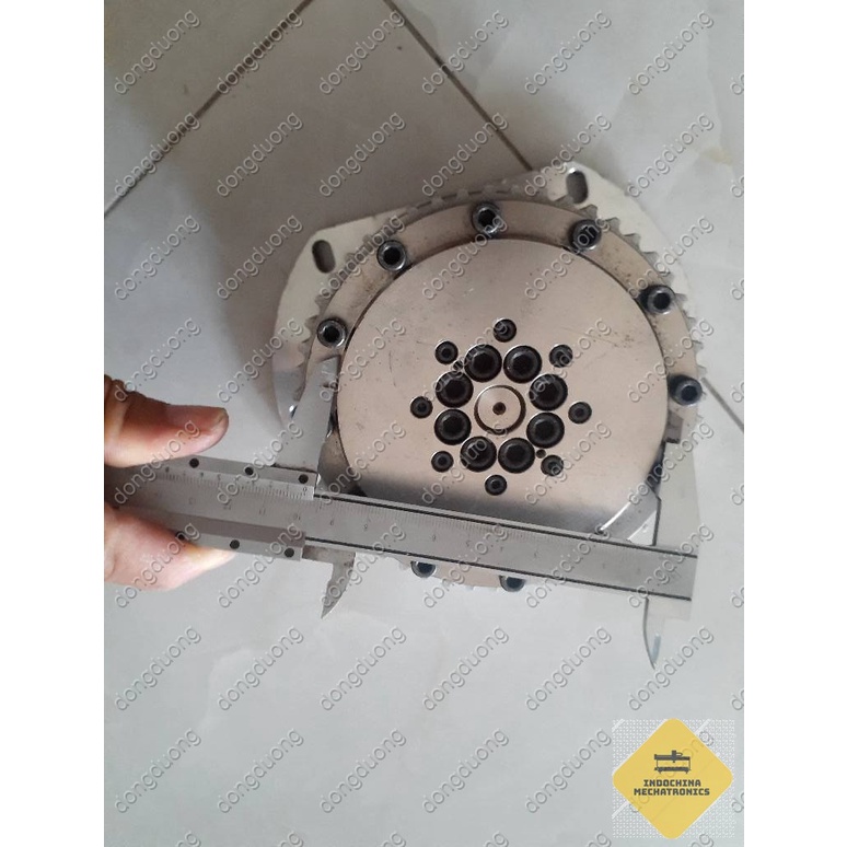 Giảm tốc Harmonic kiểu wave gear tỷ số 1/100 bích ac servo size 80, hàng tháo máy, đẹp