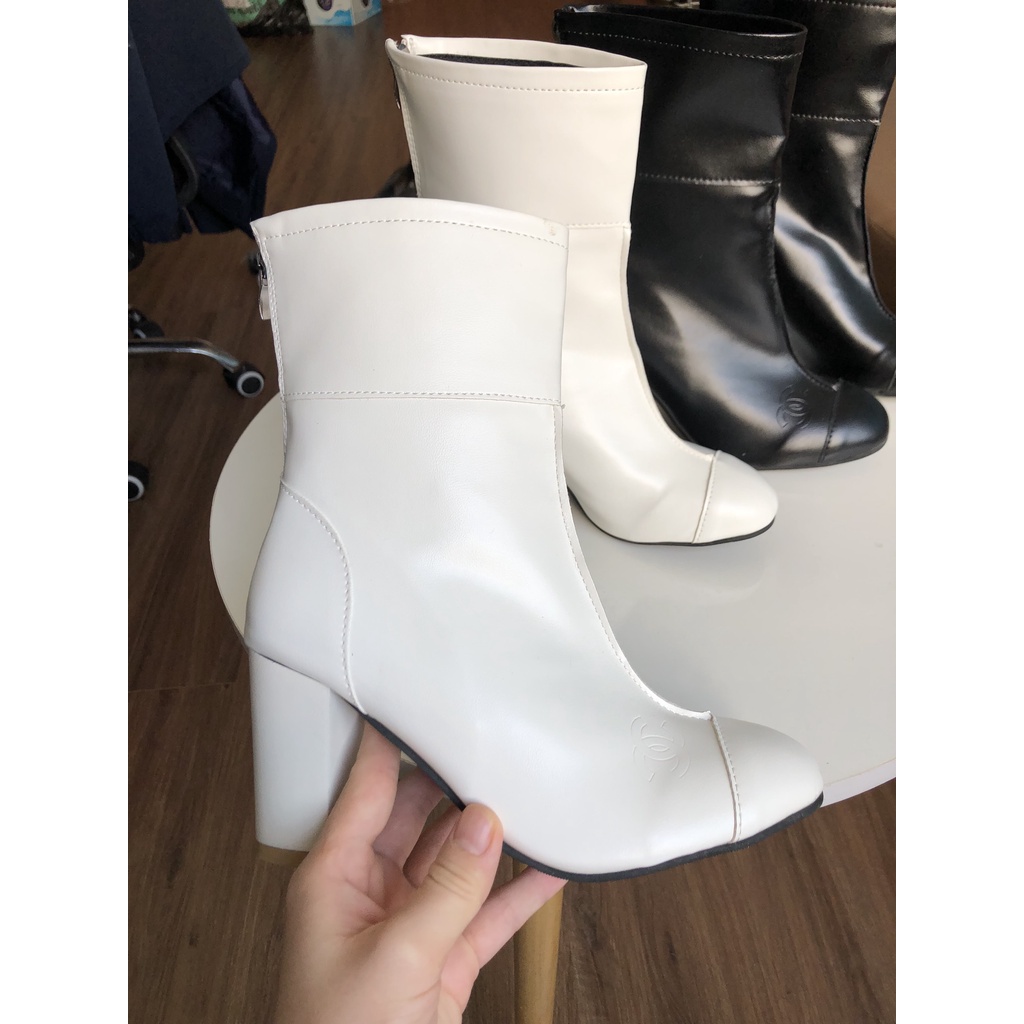 Boot Nữ Cao Cổ Lửng Da Bóng và DaMờ Gót Vuông Mũi Tròn May Cổ Đáp Hot Thu Đông 2021 (Hàng QC-F89- 9722)