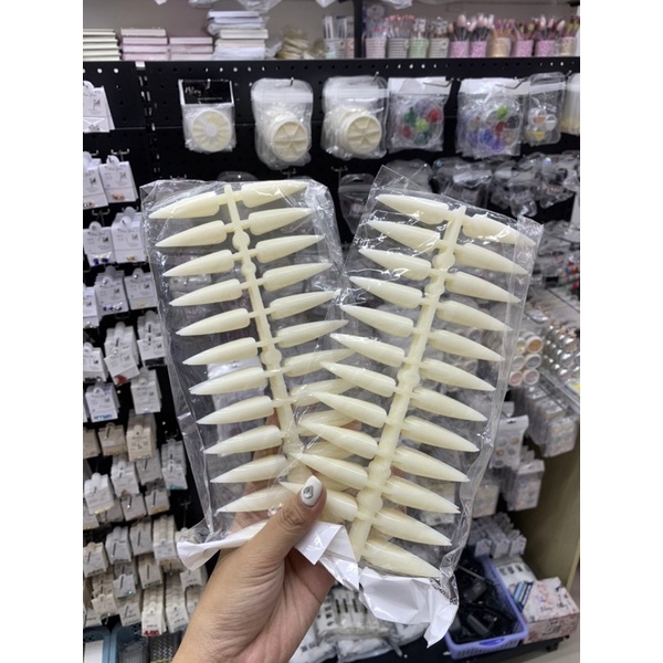 Móng mẫu tập vẽ - tập sơn - gắn sổ mẫu - lên mẫu dạng thanh