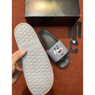 Dép adidas plus kaws-xám đen