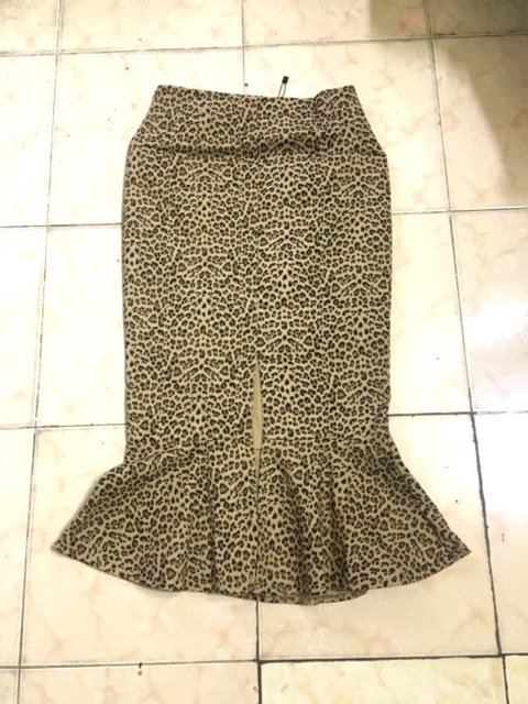 THANH LÝ CHÂN VÁY ĐUÔI CÁ DA BEO