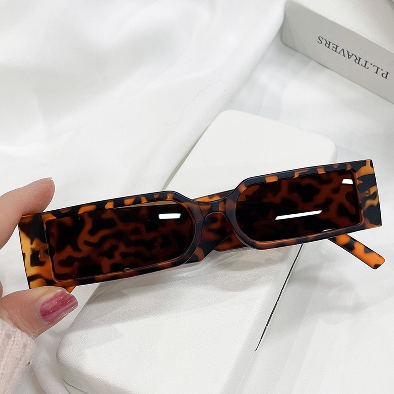 Kính Mát Hình Chữ Nhật Chống Tia UV400 Phong Cách Cổ Điển Mới Cho Nữ