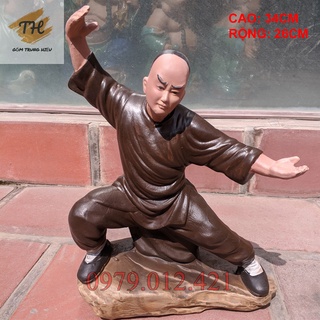 Tượng Hoàng Phi Hồng gốm Bát Tràng
